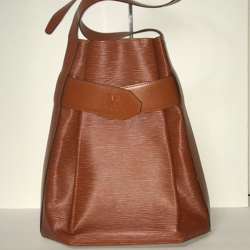 Authentic Louis Vuitton Sakkudepuro Epi Bucket Bag